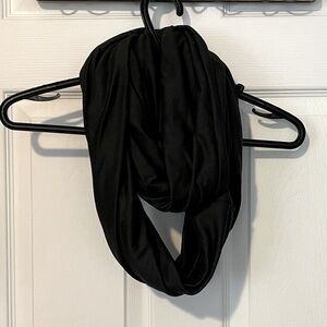 NWT BEYOND YOGA Activewear Black Infinity Pocket Scarf